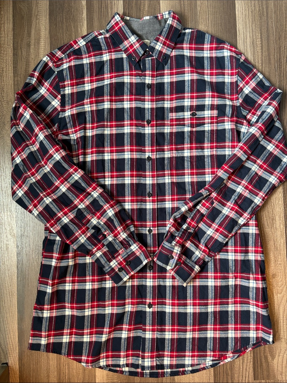 L.L. Bean Men's Slightly Fitted Plaid Button-Down Shirt